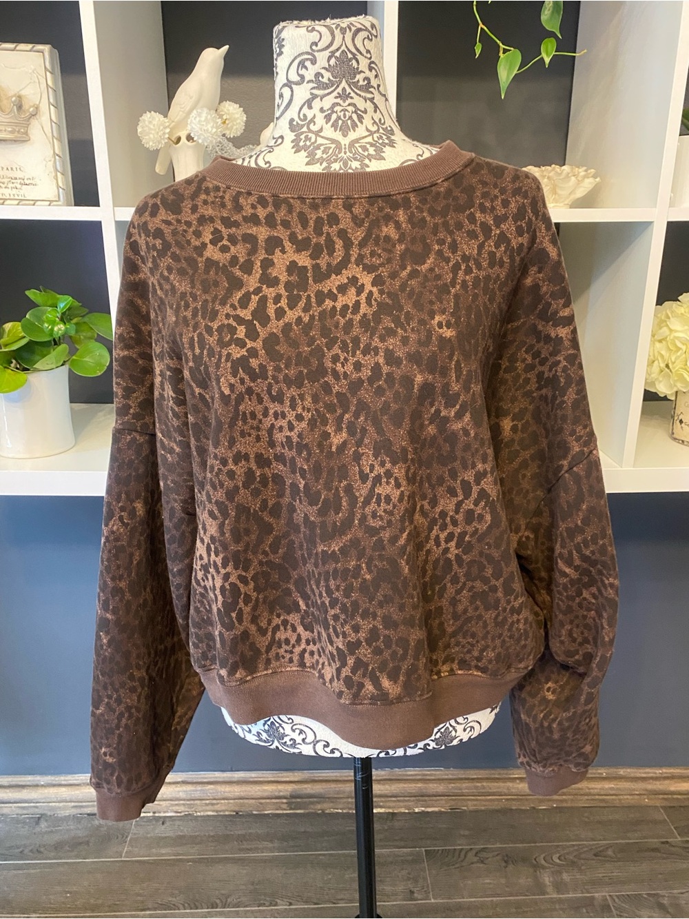 Gap Brown Leopard Print Pullover Sweatshirt Size L